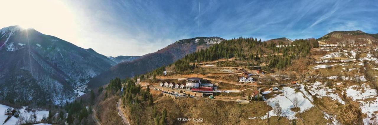 Hotel Panorama Rugove Печ Екстер'єр фото