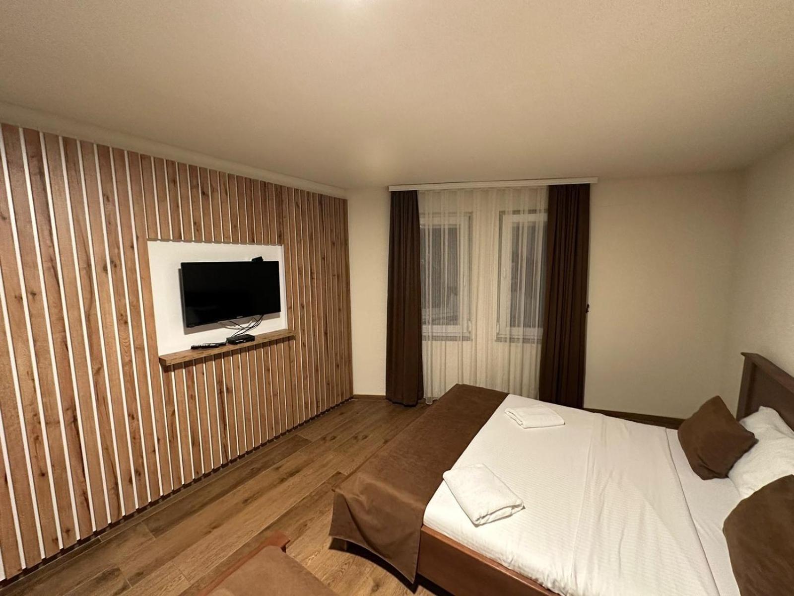 Hotel Panorama Rugove Печ Екстер'єр фото