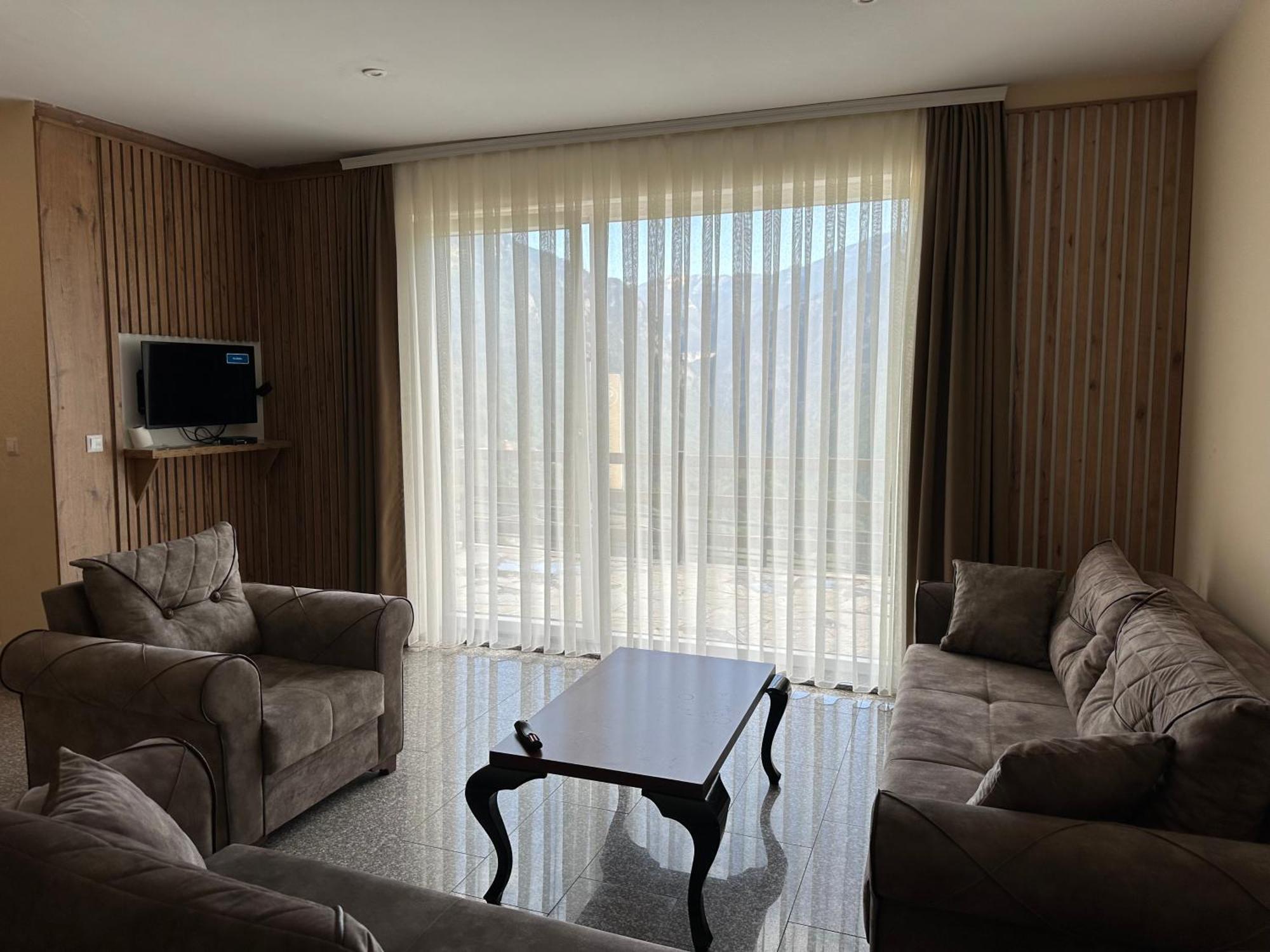 Hotel Panorama Rugove Печ Екстер'єр фото