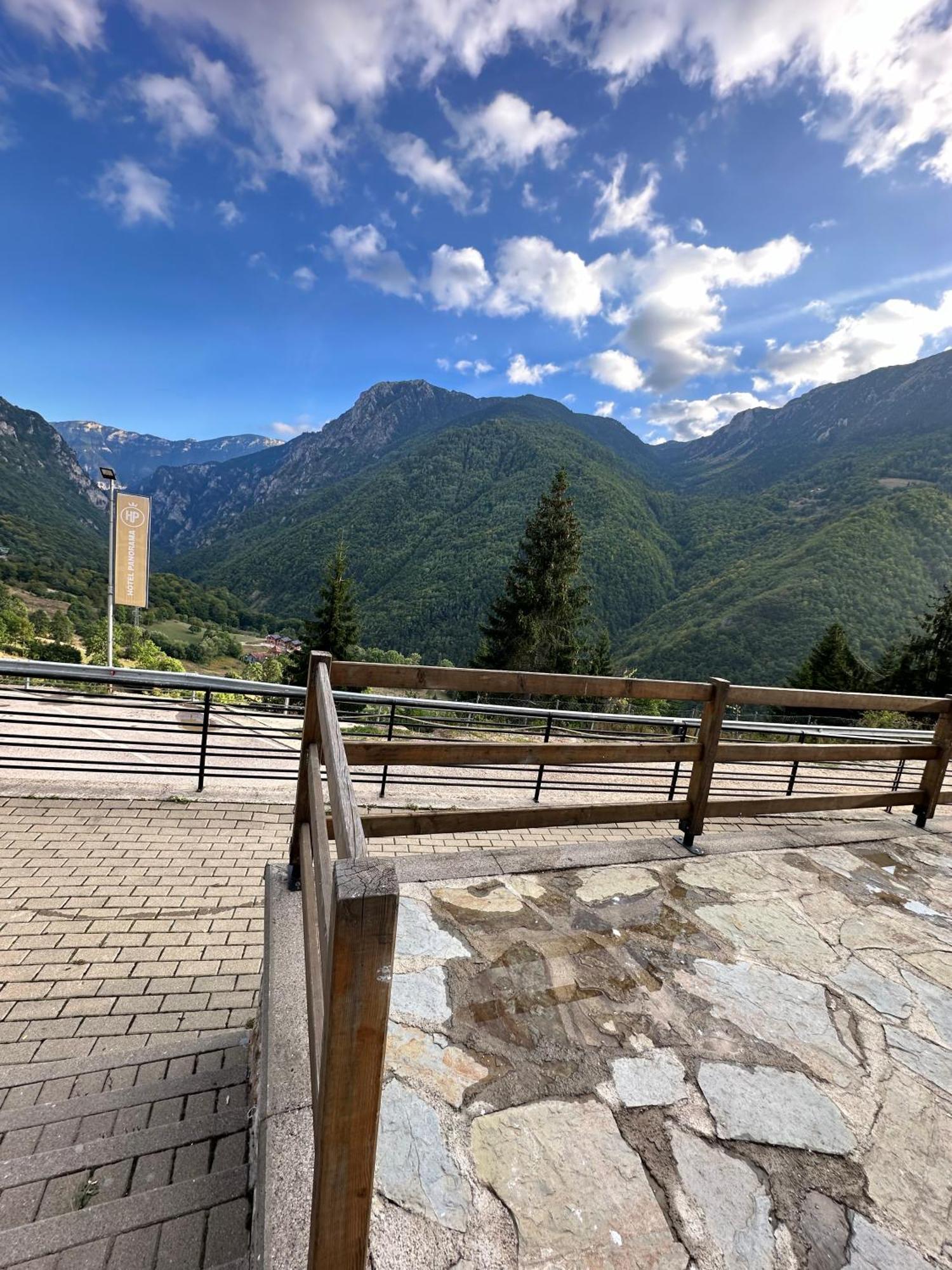 Hotel Panorama Rugove Печ Екстер'єр фото